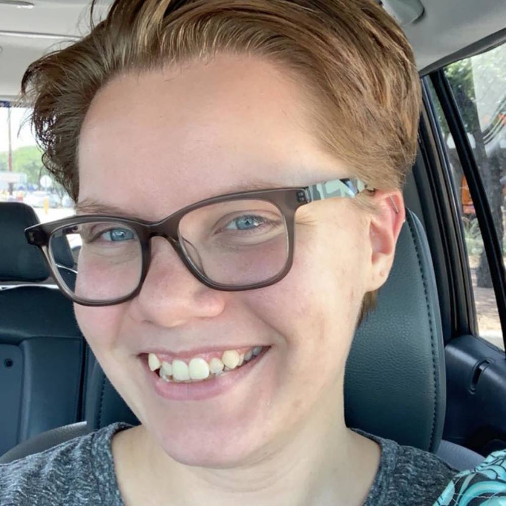 Meet your Posher, Kara